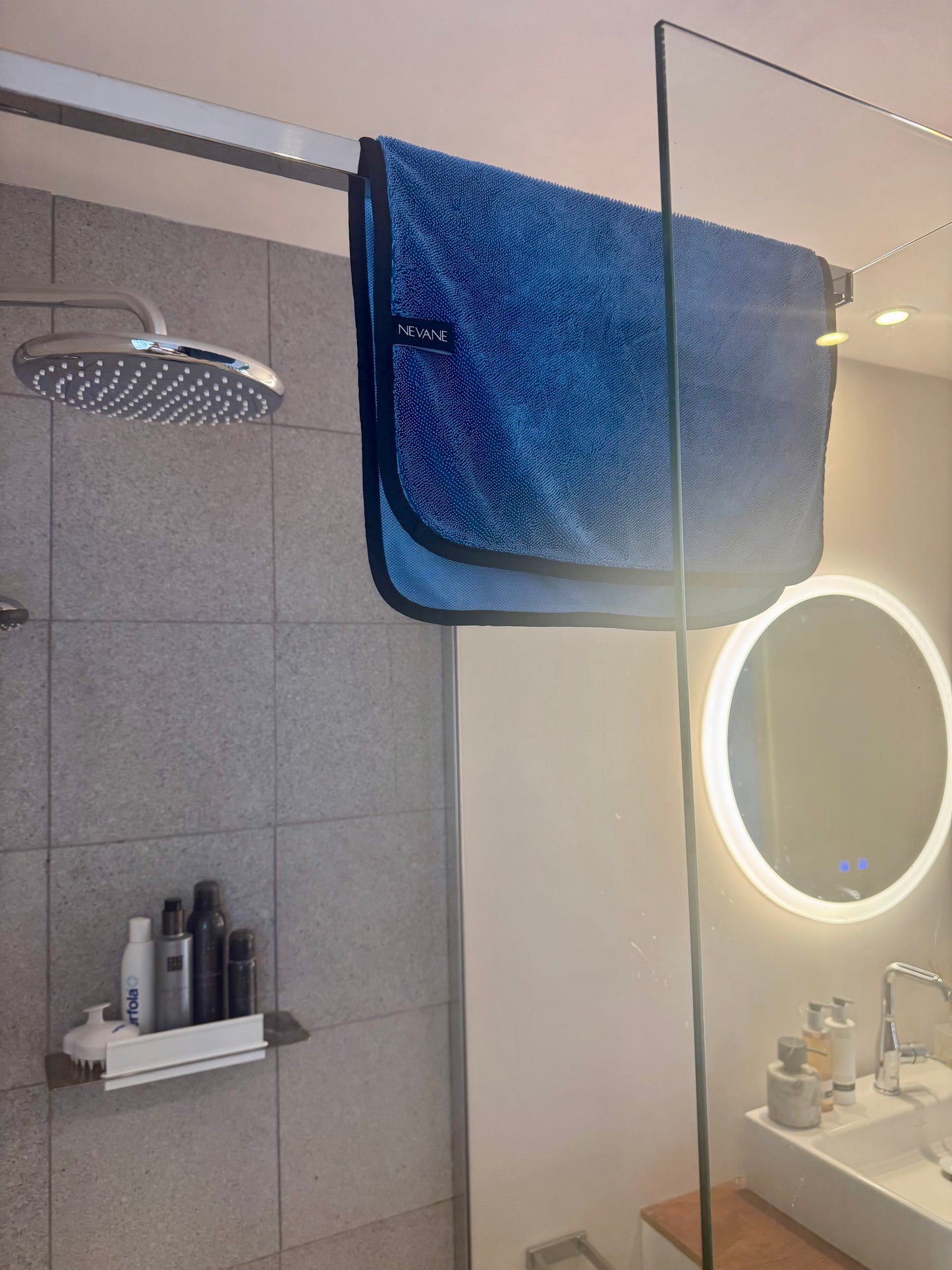 Nevane IntenseDry – Ultieme microvezel droogdoek donkerblauw