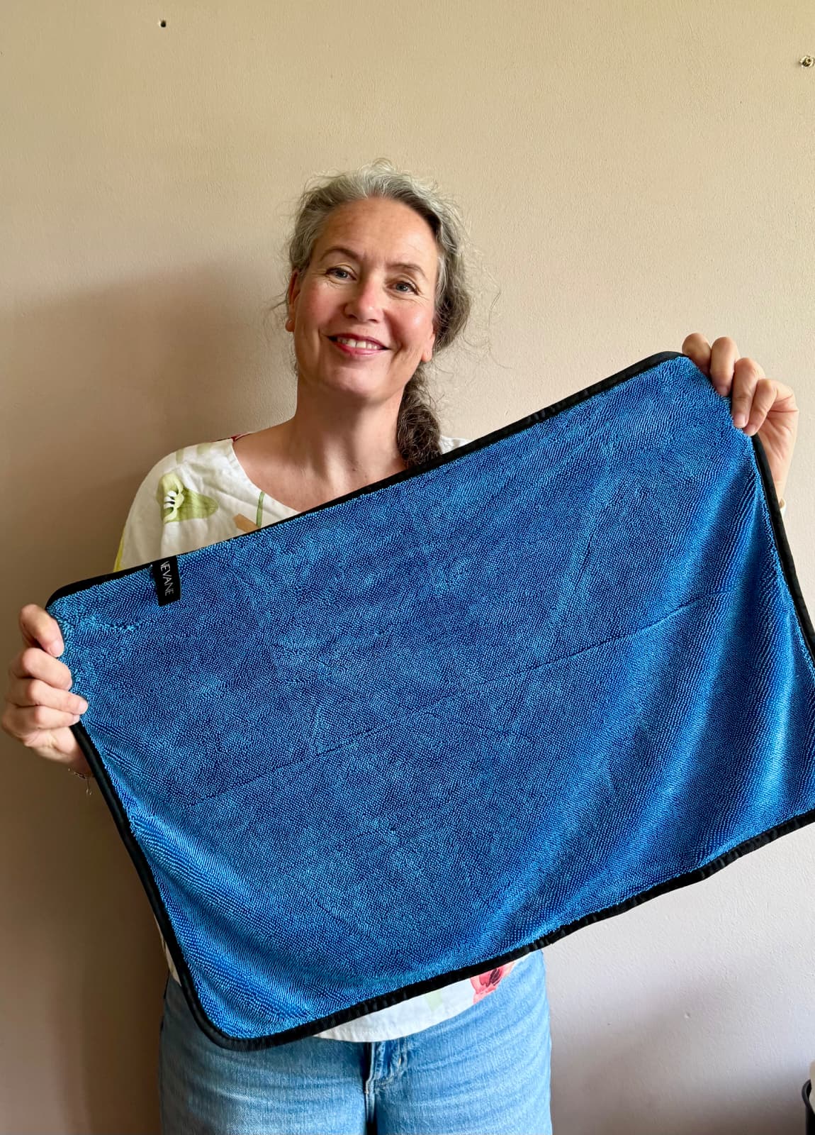 Nevane IntenseDry – Ultieme microvezel droogdoek donkerblauw