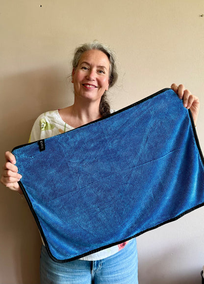 Nevane IntenseDry – Ultieme microvezel droogdoek donkerblauw